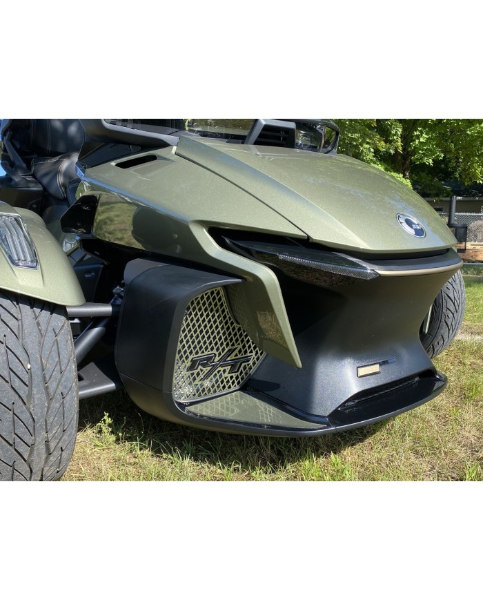 Grilles avant RT 2020 et plus 2 logos RT Vert Highland avec lettres RT noires